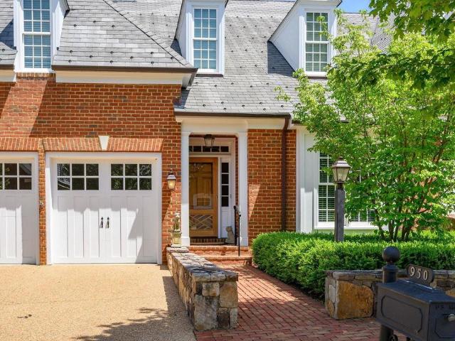 Townhouse for sale in Virginia