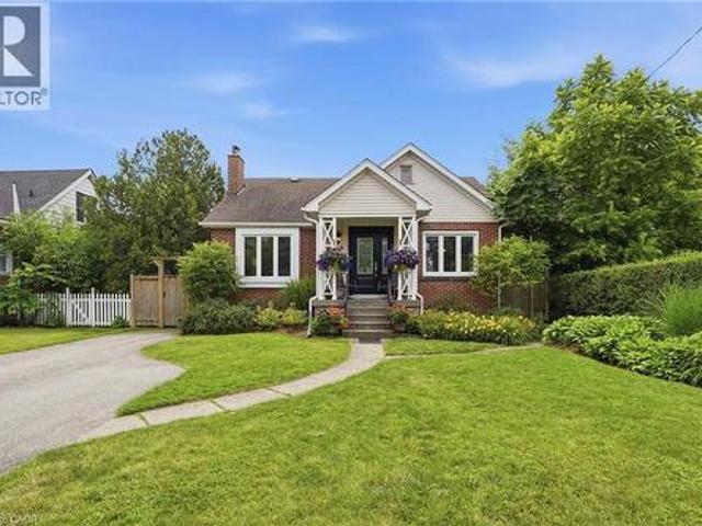 House for sale in Burlington, Ontario