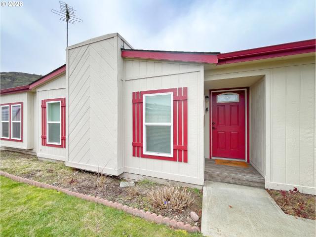 House for sale in Oregonia