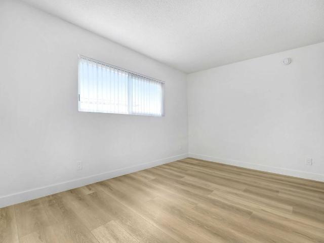 Apartment for rent in Canoga Park, California