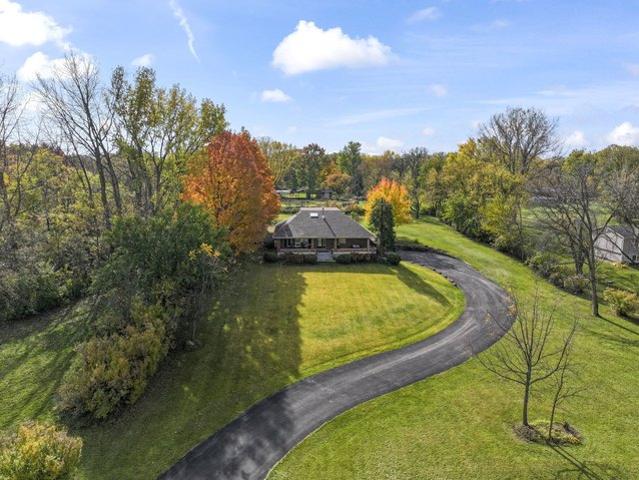House for sale in Mchenry, Illinois