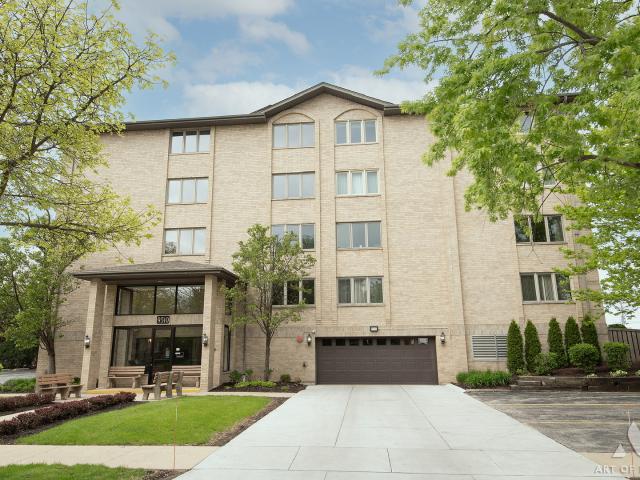 Condo for sale in Oak Lawn, Illinois
