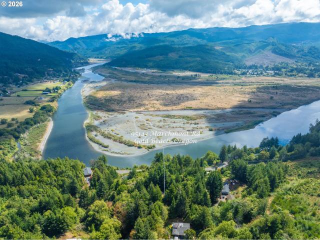 House for sale in Gold Beach, Curry County
