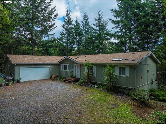 House for sale in Gold Beach, Curry County