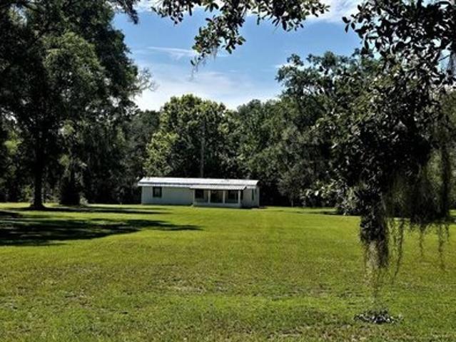 House for sale in Dixie, Florida