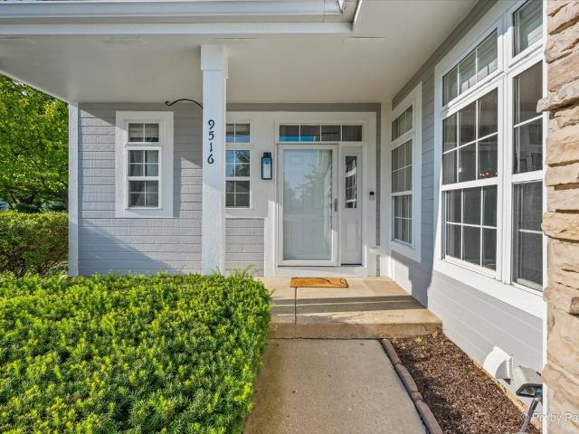 Townhouse for sale in Mchenry, Illinois