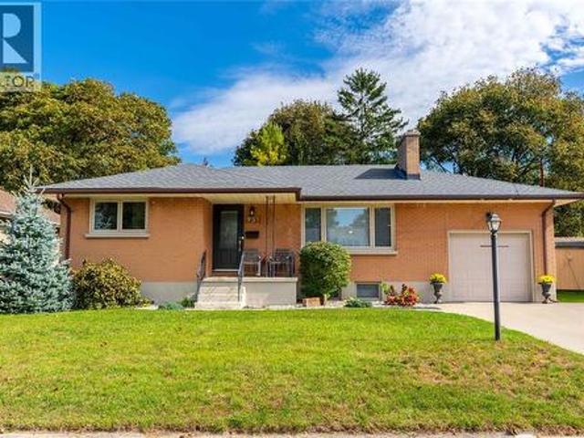 House for sale in Sarnia, Southwestern Ontario