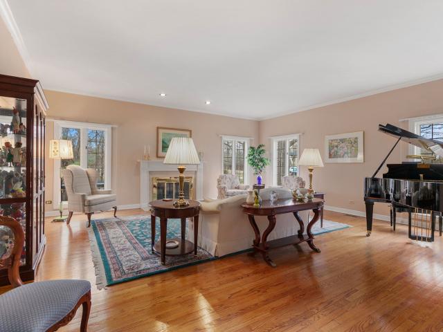 House for sale in Lake Forest