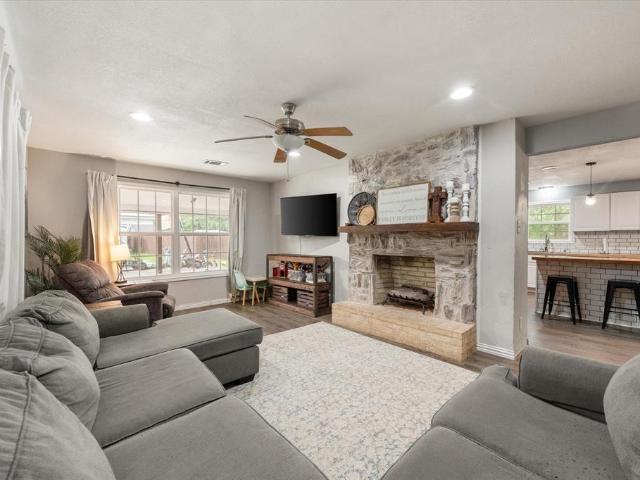 House for sale in Fairfield, Texas