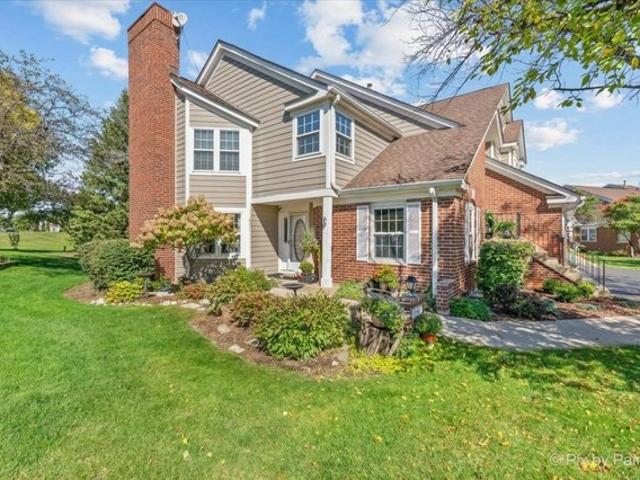 Condo for sale in Algonquin, McHenry County