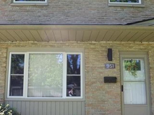 Townhouse for sale in Arva, Ontario