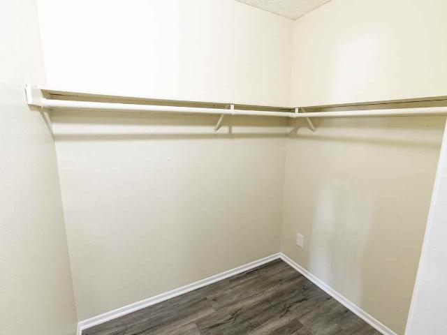Apartment for rent in Canoga Park, California