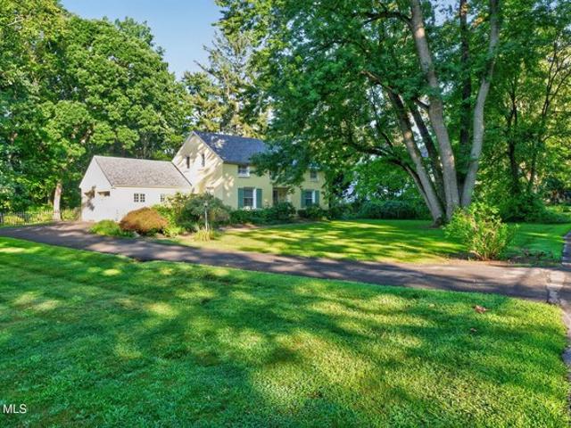 House for sale in Niskayuna, New York