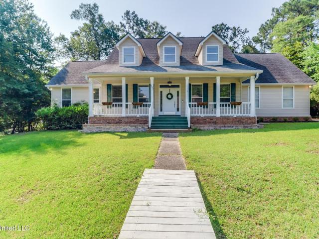 House for sale in Diamondhead, Mississippi