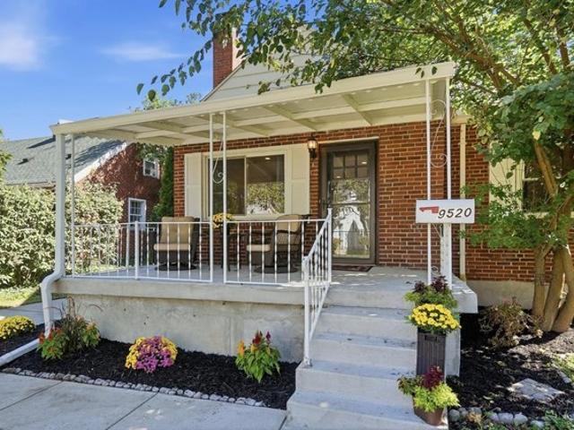 House for sale in Ravenwood, Blue Ash
