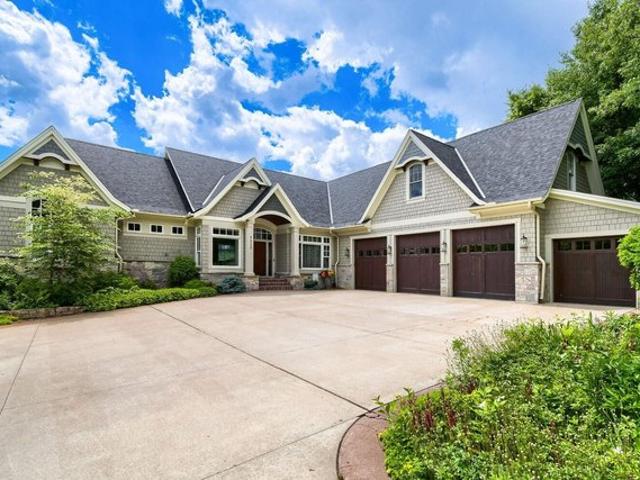House for sale in Lake Elmo, Minnesota