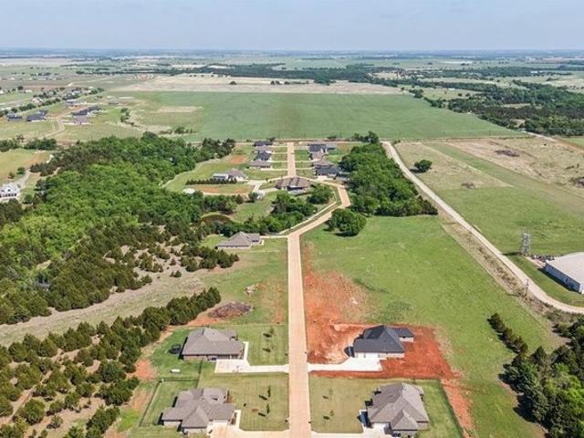 Land for sale in Guthrie, Logan County