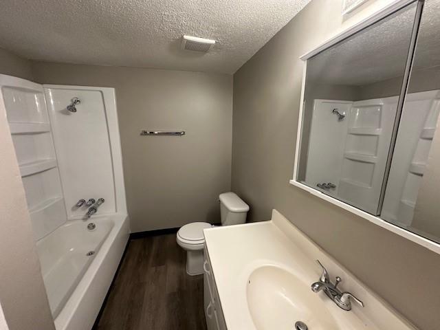 Condo for sale in Clive, Iowa