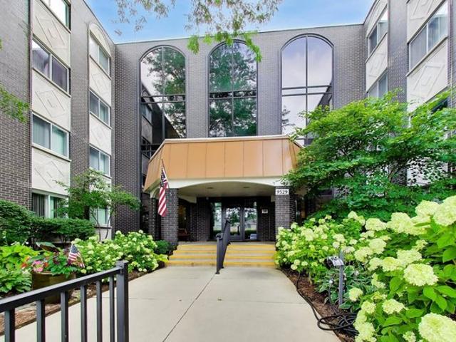 Condo for sale in Skokie, Illinois