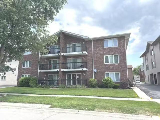 House for rent in Oak Lawn