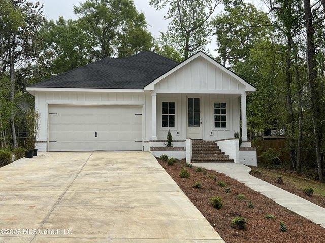 House for sale in Diamondhead, Mississippi