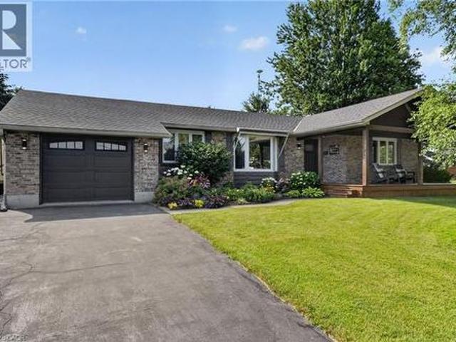 House for sale in Ontario