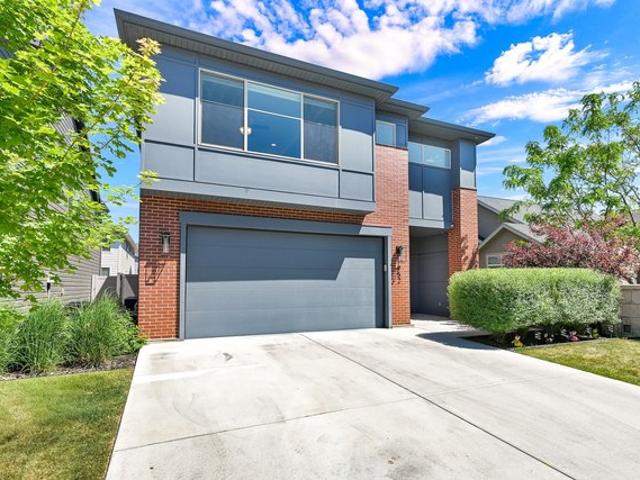 House for sale in Syracuse, Utah