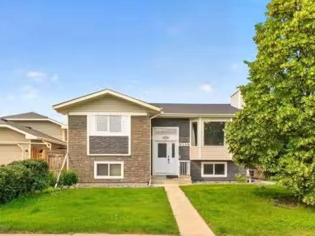 House for sale in Wedgewood, Alberta