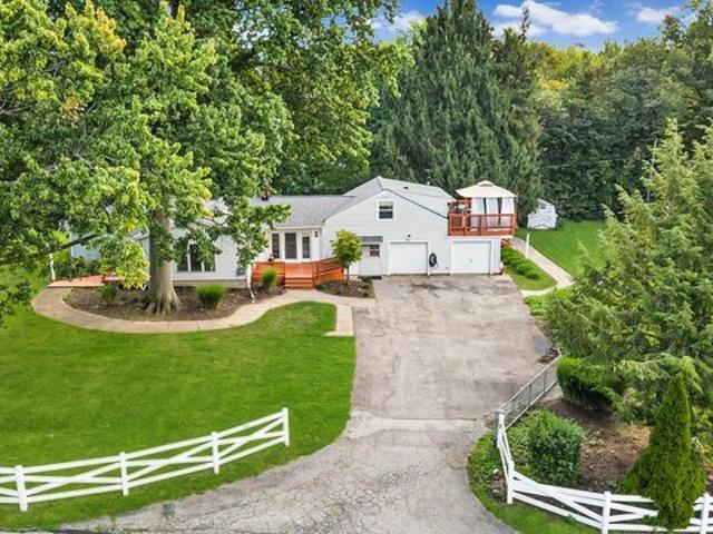 House for sale in Mentor, Lake County