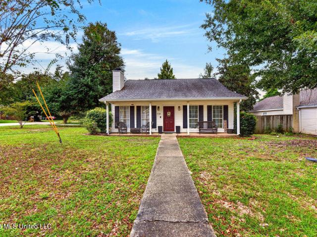 House for sale in Diamondhead, Mississippi