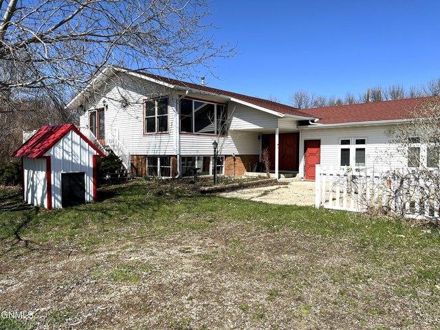 House for sale in Venturia, North Dakota