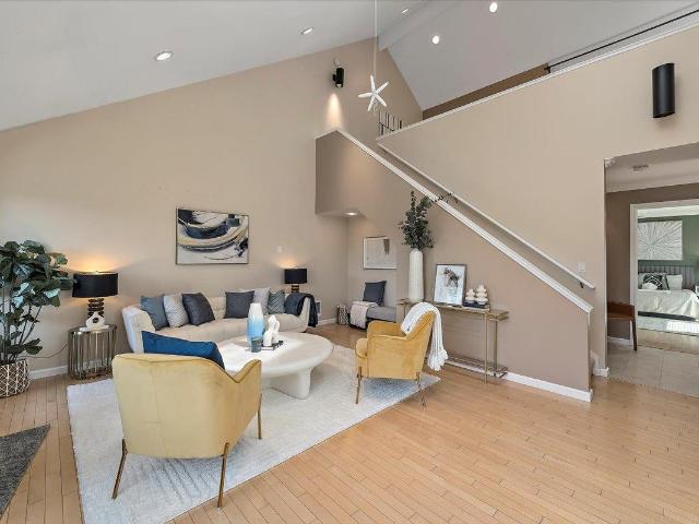 Townhouse for sale in San Mateo