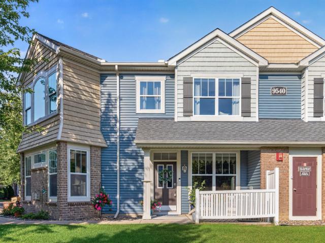 Townhouse for sale in Chanhassen, Minnesota