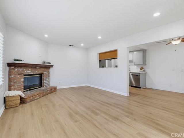 Townhouse for sale in Bellflower, California