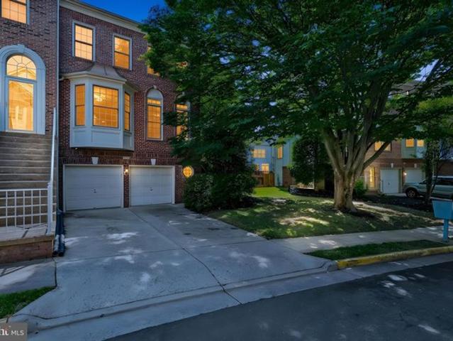 Townhouse for sale in Virginia