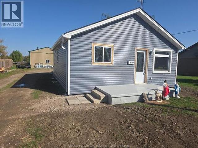 House for rent in River Canard, Lasalle