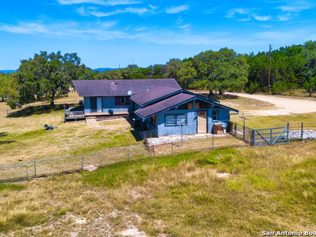 House for sale in Bandera House for sale in Bandera