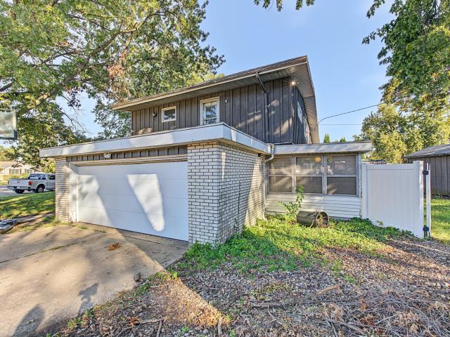 House for sale in Morton, Tazewell County