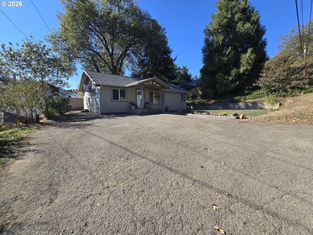 House for sale in Myrtle Creek, Douglas County