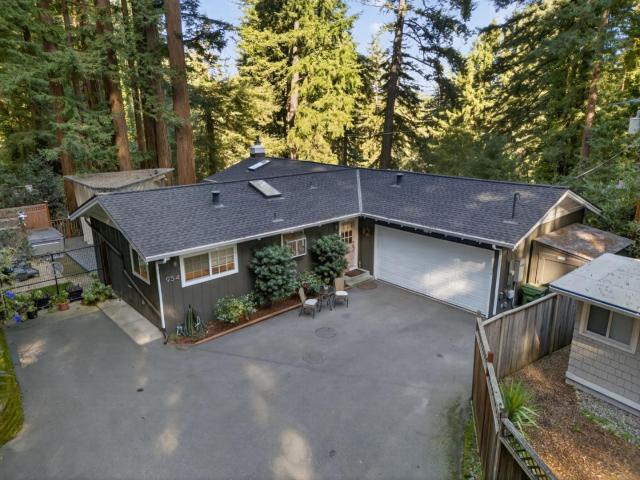 House for sale in Ben Lomond, California