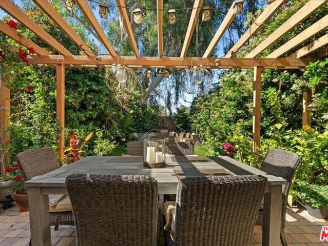 House for sale in Canoga Park, California
