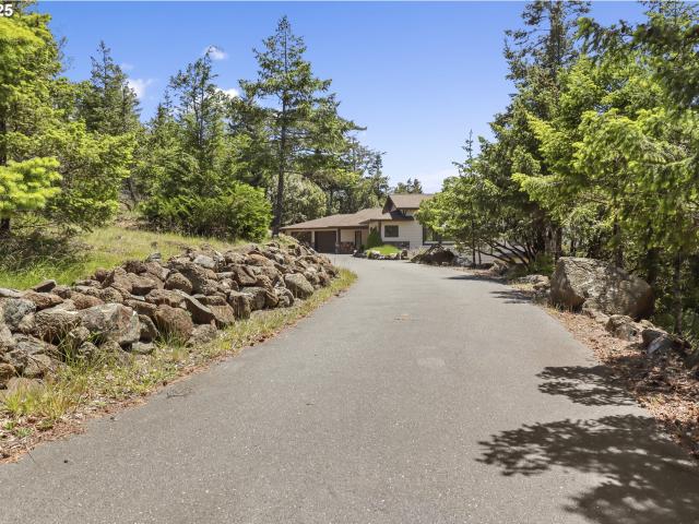 House for sale in Gold Beach