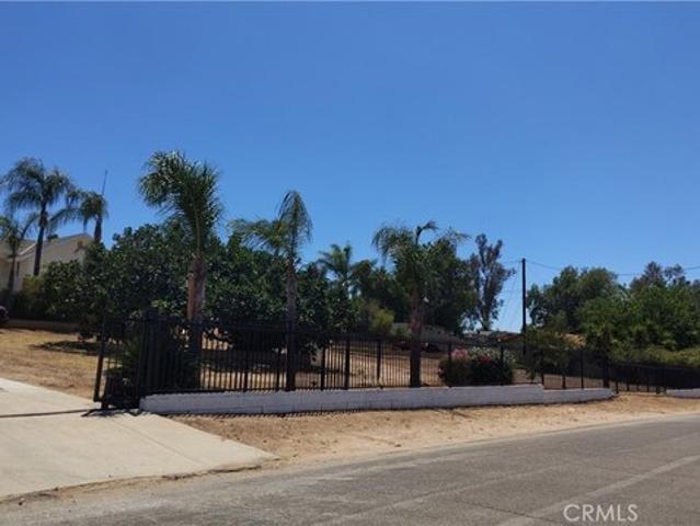 House for sale in Bly, California