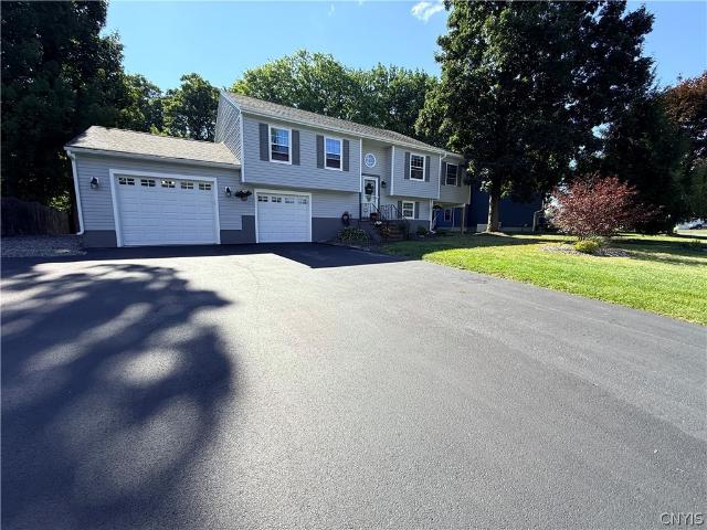 House for sale in Brewerton, Town of Cicero