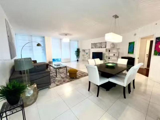 Apartment for rent in Surfside, Florida
