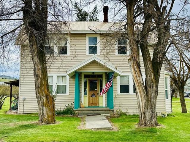 House for sale in Oregonia