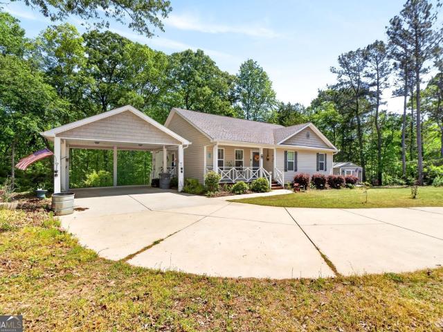 House for sale in Milner, Georgia