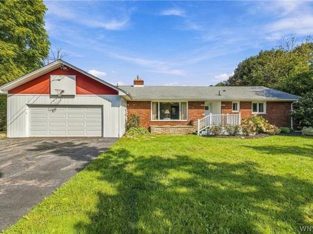 House for sale in Escarpment, Town of Lewiston