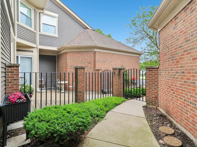 Townhouse for sale in Naperville, Illinois