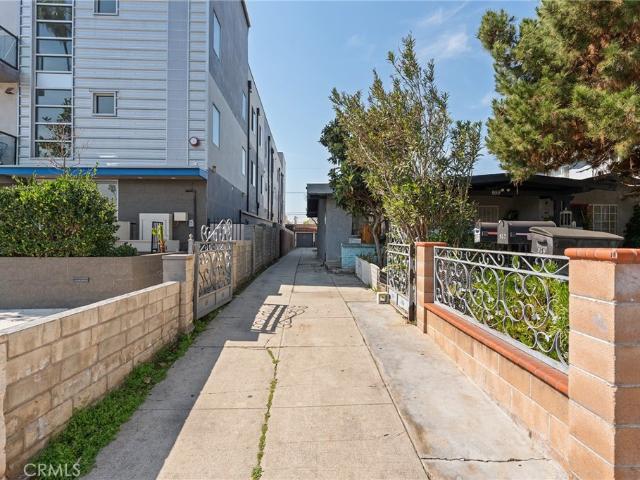 House for sale in Canoga Park, California